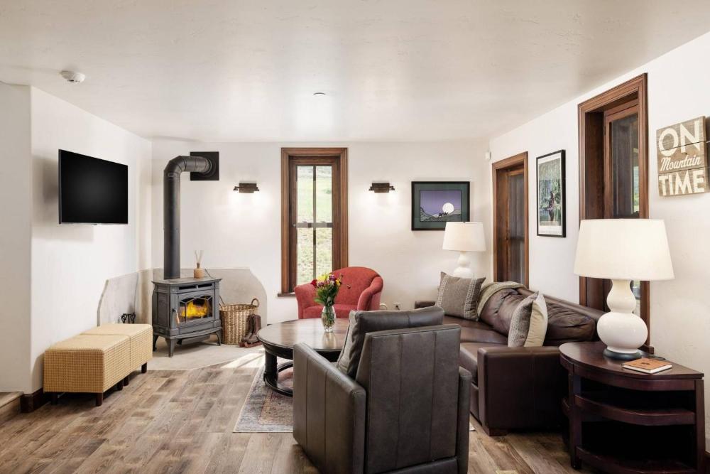 Chaparral Aspen Ranch Cabin
